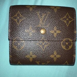 Louis Vuitton women’s leather wallet